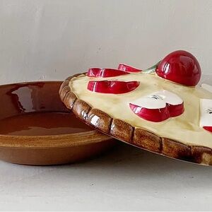 Vintage Over and Back INC Covered Apple Pie 10”  Ceramic 2 Piece Lidded Dish